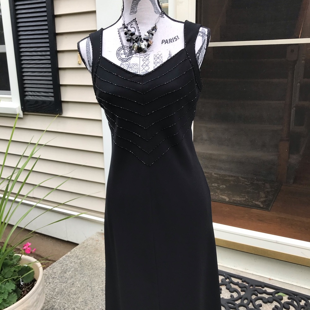 Black sleeveless cocktail dress
